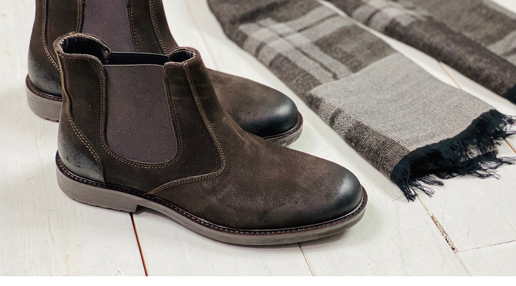 Chelsea-bootsit & varsikengät