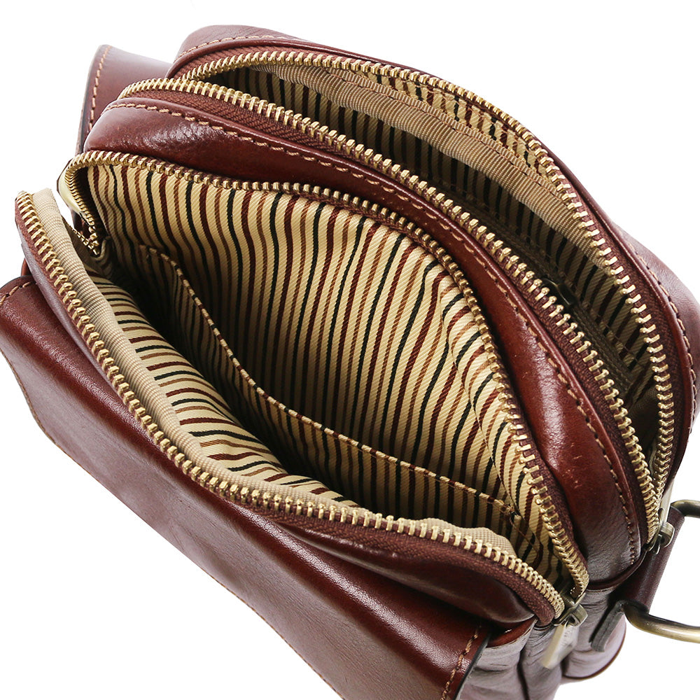 Pieni ruskea messenger nahkalaukku ⎪ Larry ⎪ Tuscany Leather