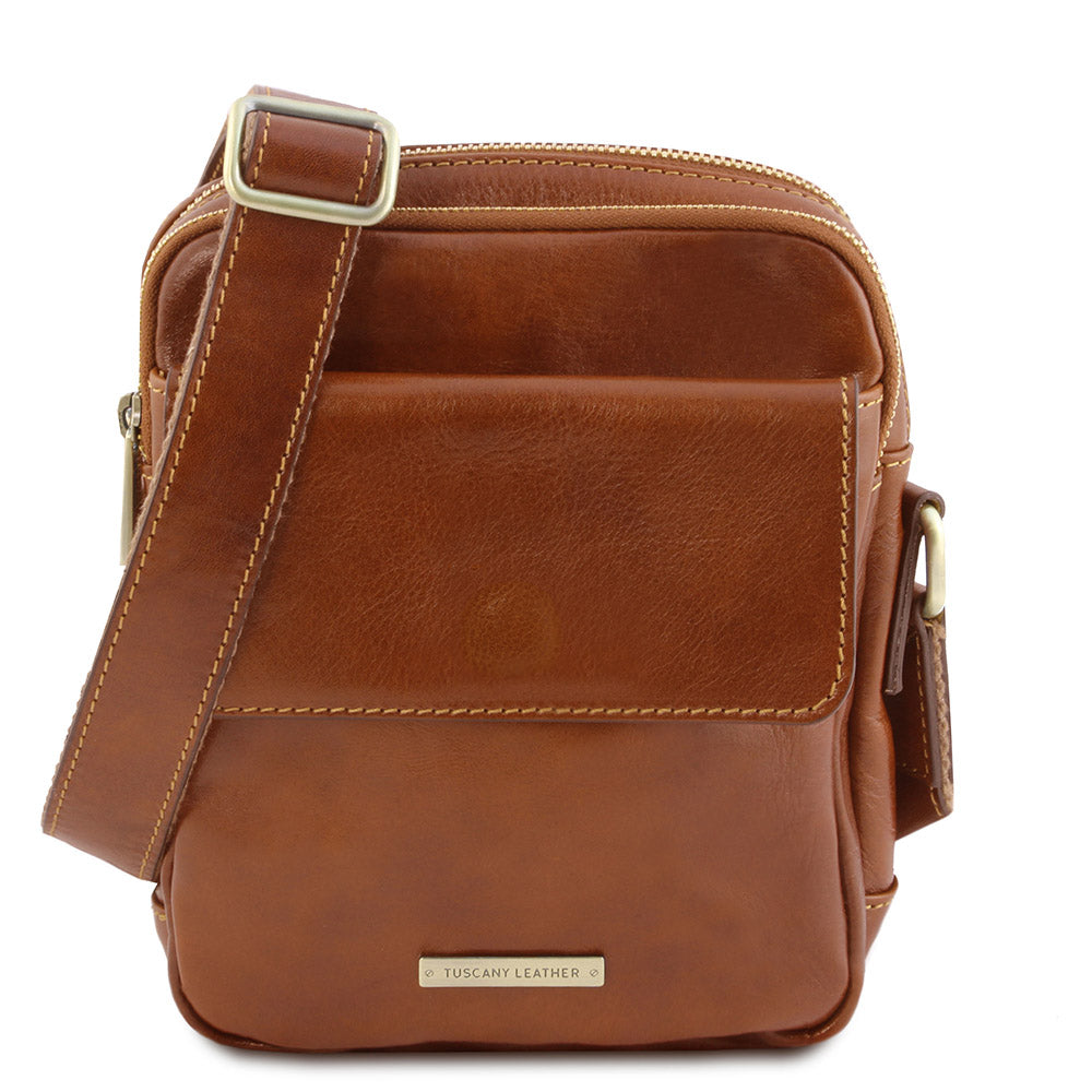 Pieni hunajan värinen messenger nahkalaukku ⎪ Larry ⎪ Tuscany Leather