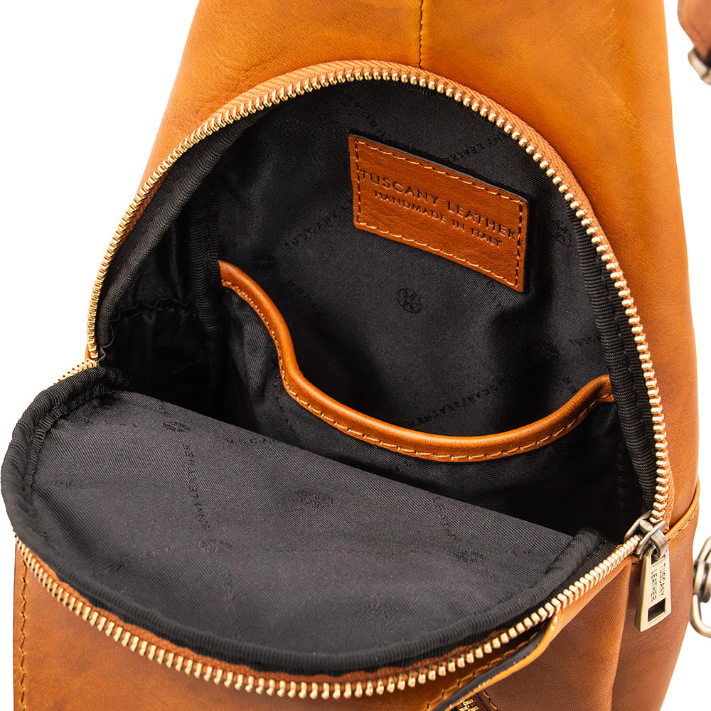 Hellbraune, matte Crossbody-Ledertasche ⎪ Kevin ⎪ Tuscany Leather