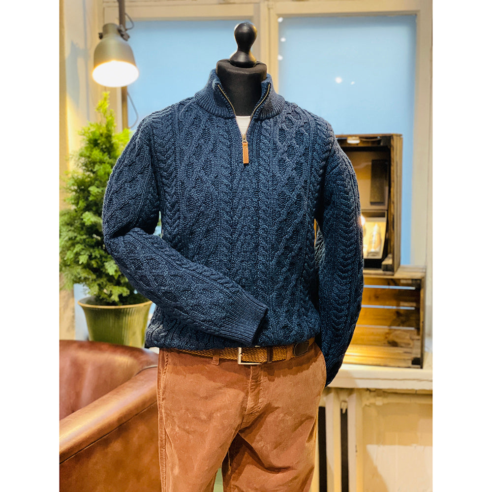 Sininen merinovilla neulepaita vetoketjulla ⎪ Sherwood ⎪ Aran Crafts