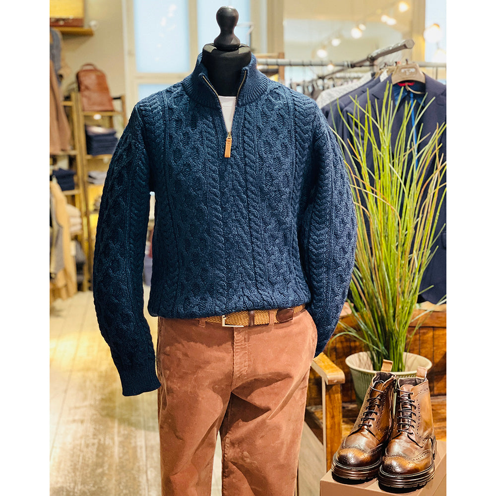 Sininen merinovilla neulepaita vetoketjulla ⎪ Sherwood ⎪ Aran Crafts