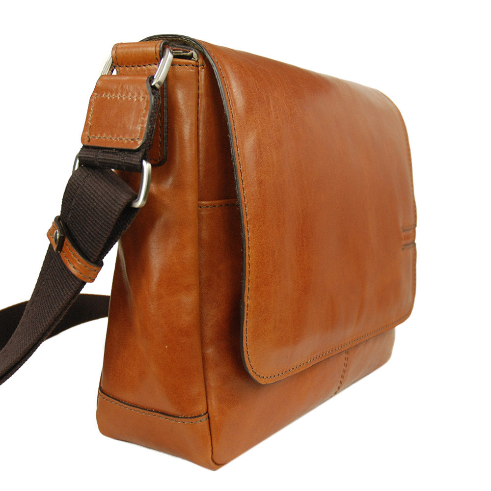 Kleine hellbraune Messenger-Ledertasche ⎪Chiarugi