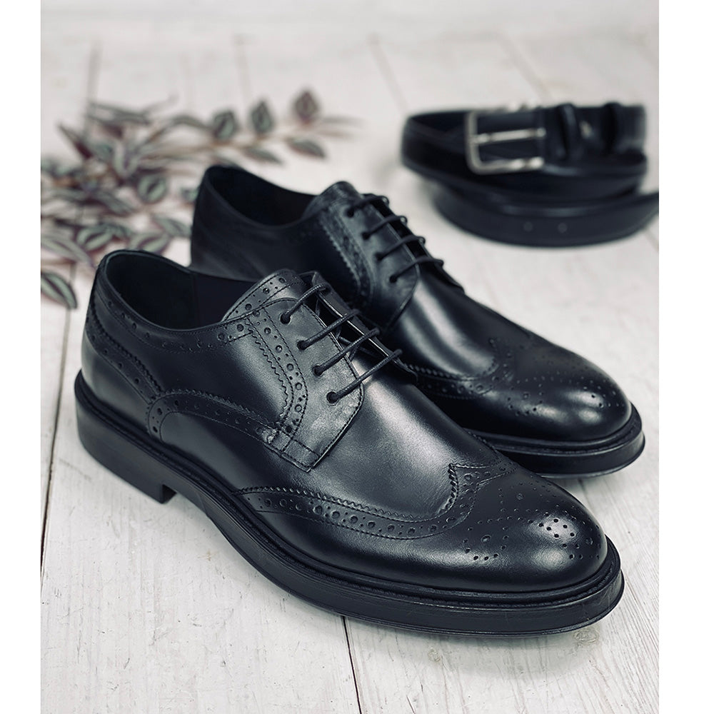 Svart lädersko⎪ Brogue Derby⎪ Rennella