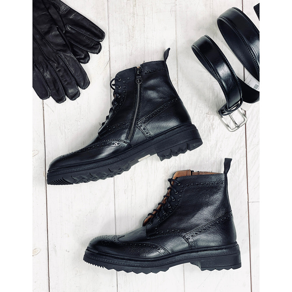 Musta nauhallinen varsikenkä ⎪ Brogue⎪ Rennella