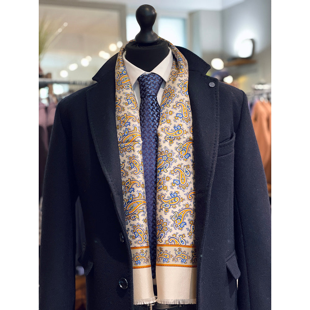 Champagne-colored paisley silk scarf with wool lining⎪ Giorgio Redaelli