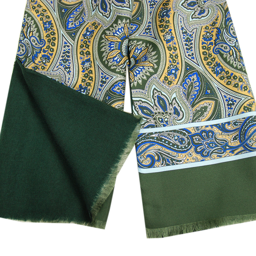Green paisley-patterned silk scarf with wool lining ⎪ Giorgio Redaelli