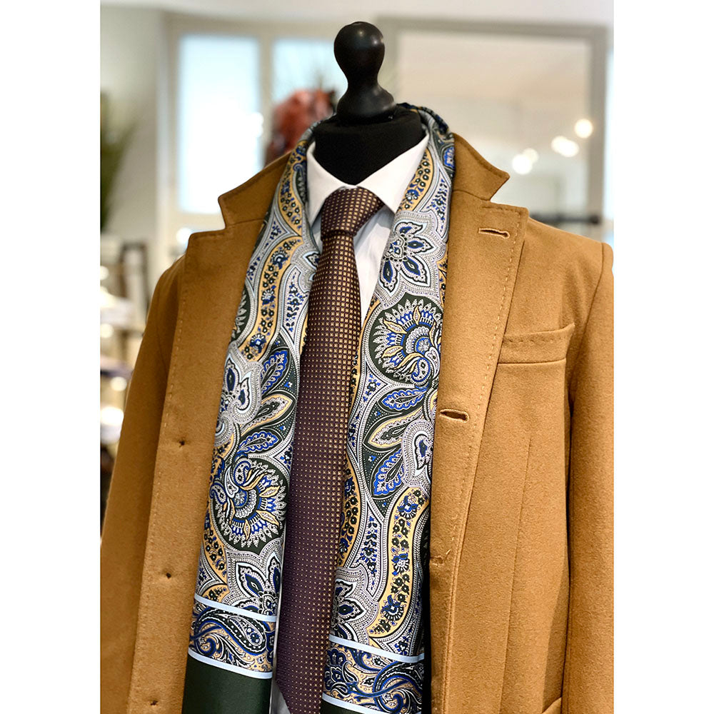 Green paisley-patterned silk scarf with wool lining ⎪ Giorgio Redaelli