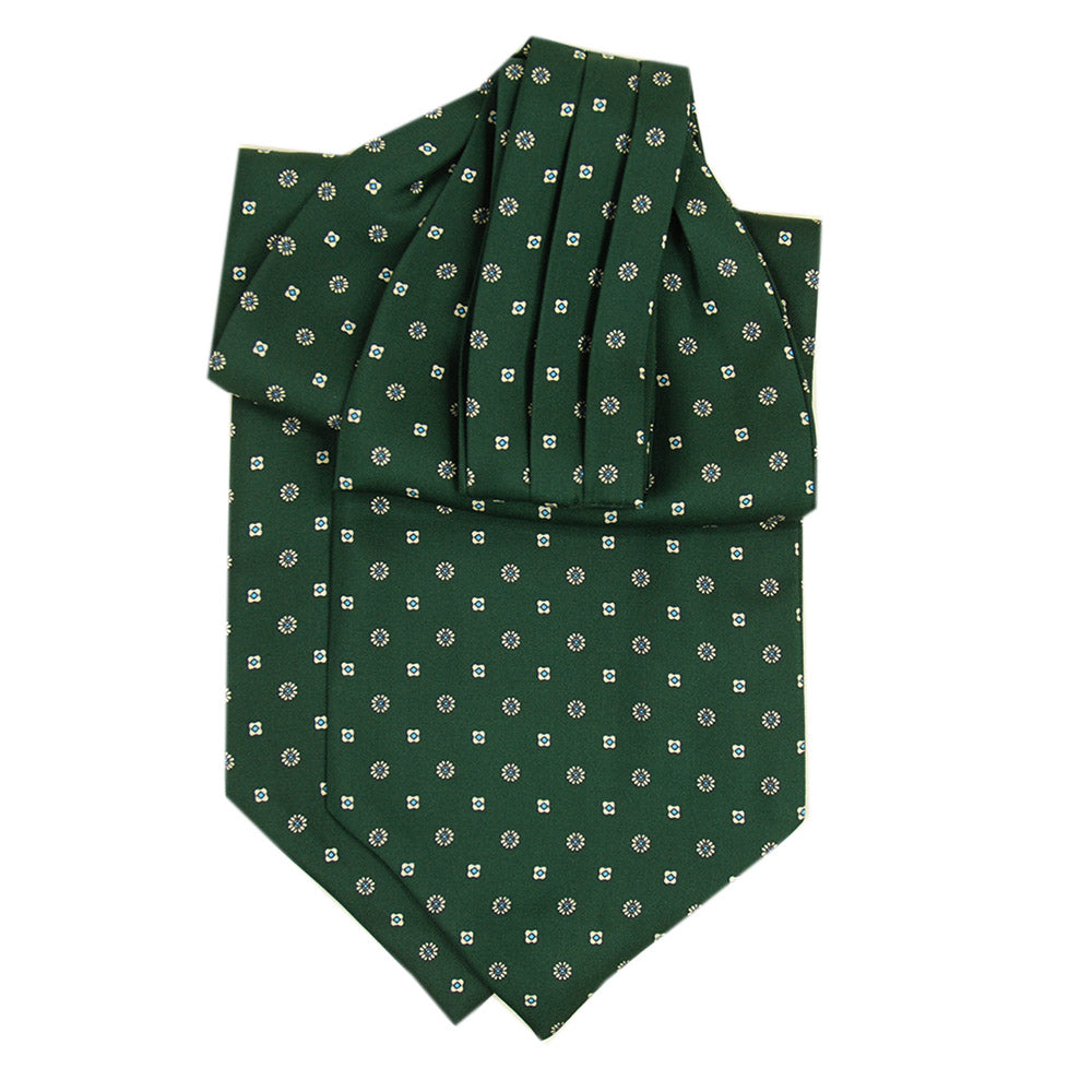 Green ascot scarf with a subtle pattern⎪ Saarnin Boutique