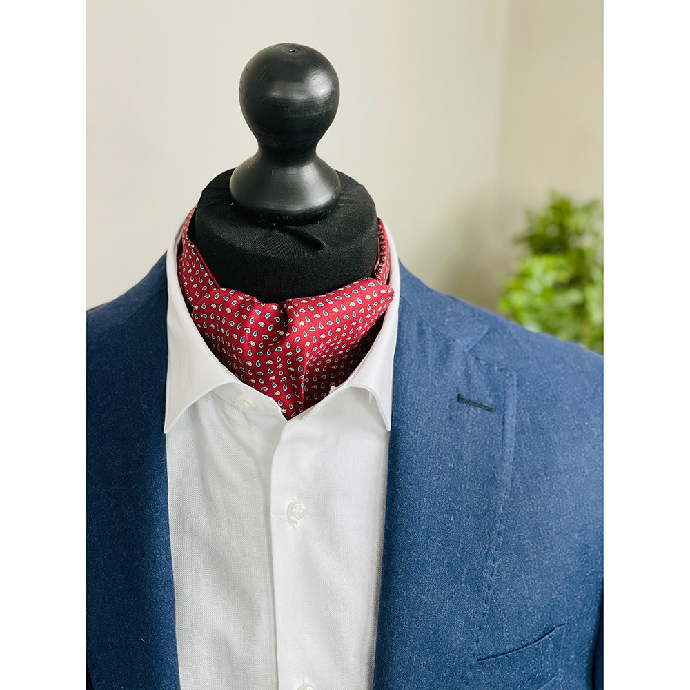 Mörkröd mönstrad ascot-scarf⎪Giorgio Redaelli