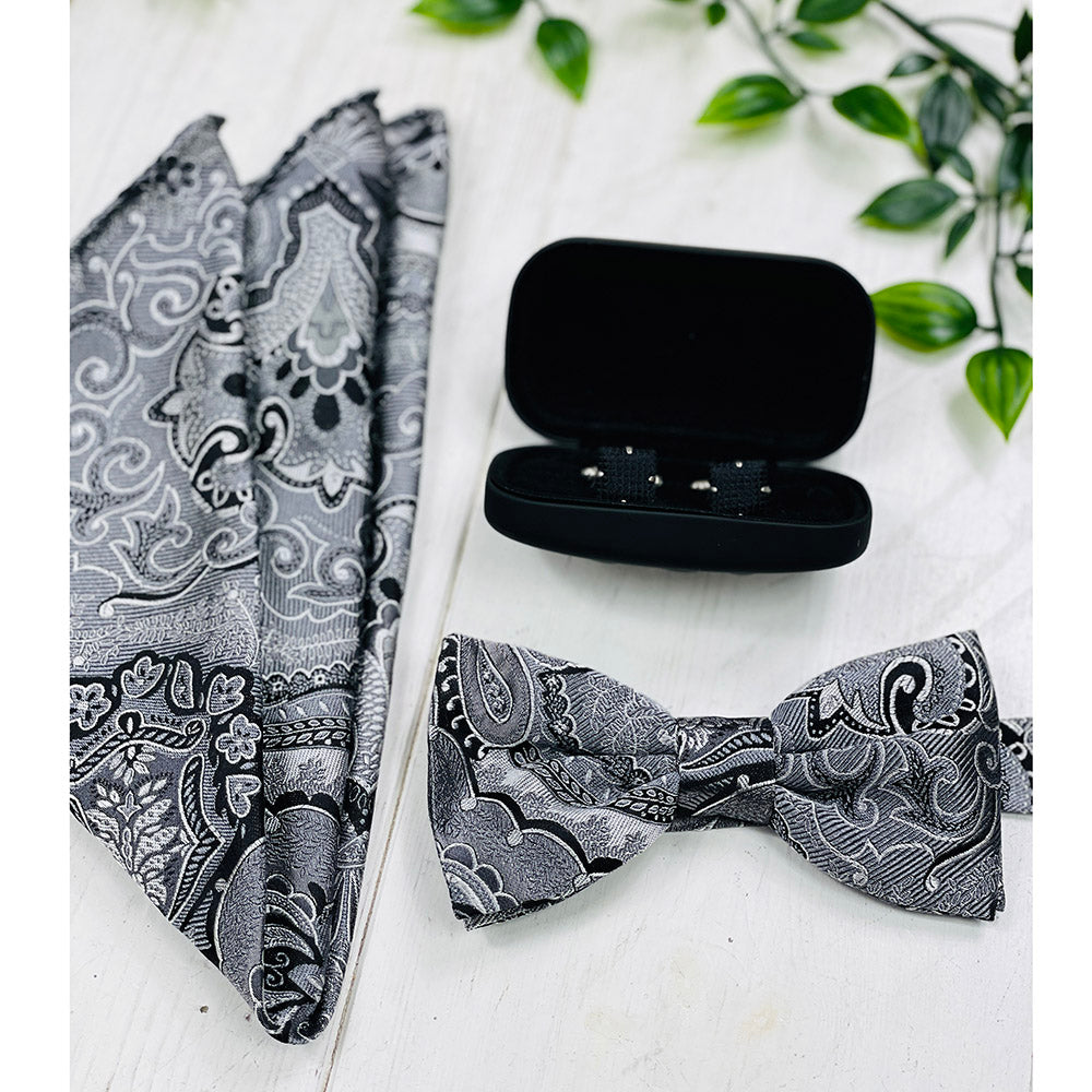 Silber-graue gemusterte Fliege⎪Giorgio Redaelli