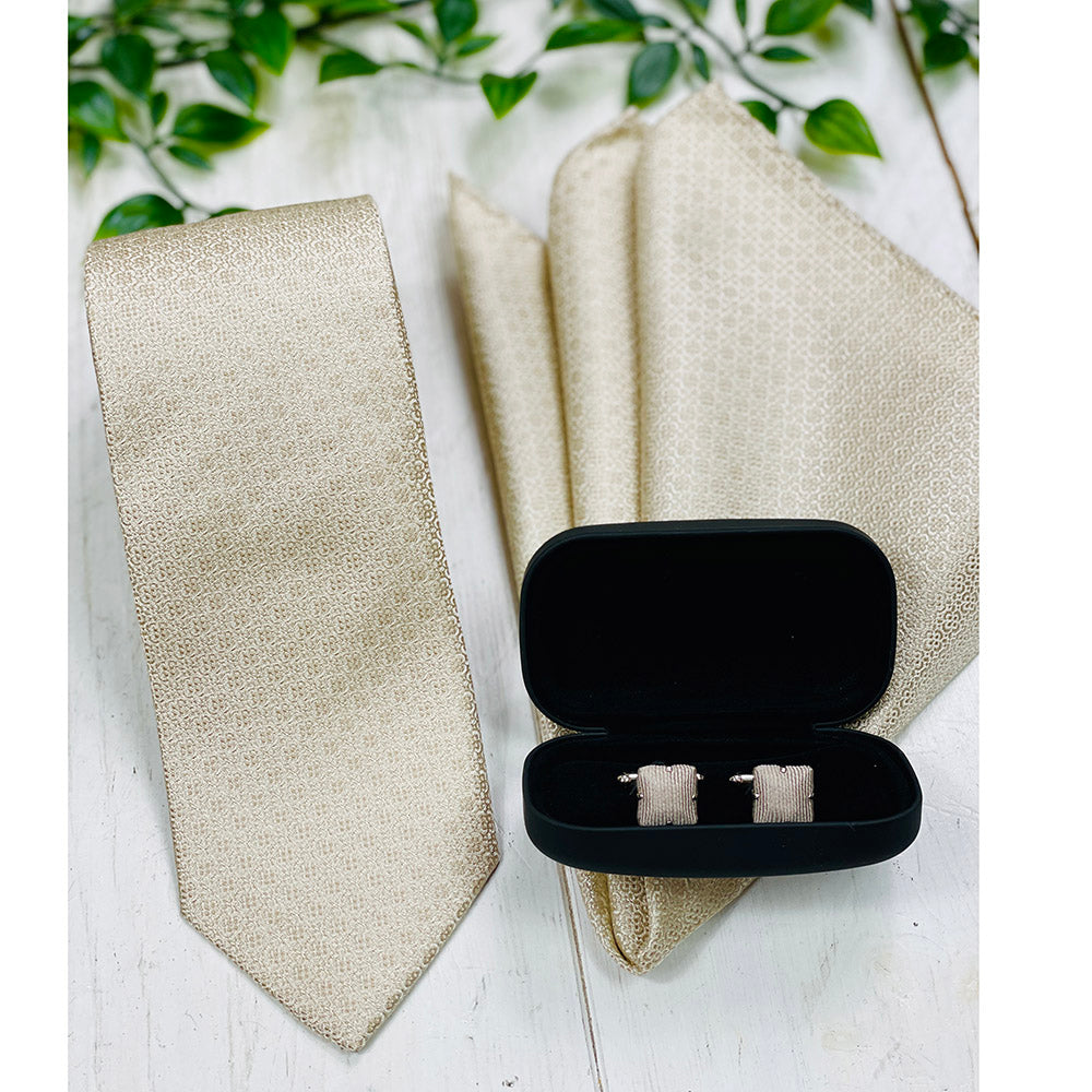 Shampanjan värinen kuviollinen taskuliina⎪ Giorgio Redaelli