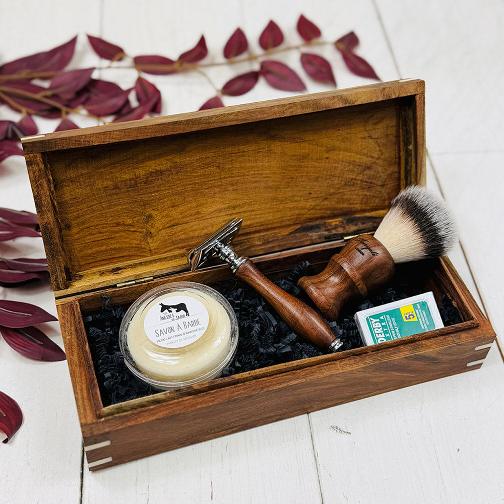Parranajosetti puisessa lahjalaatikossa ⎪ Safety Razor ⎪ Haryali London