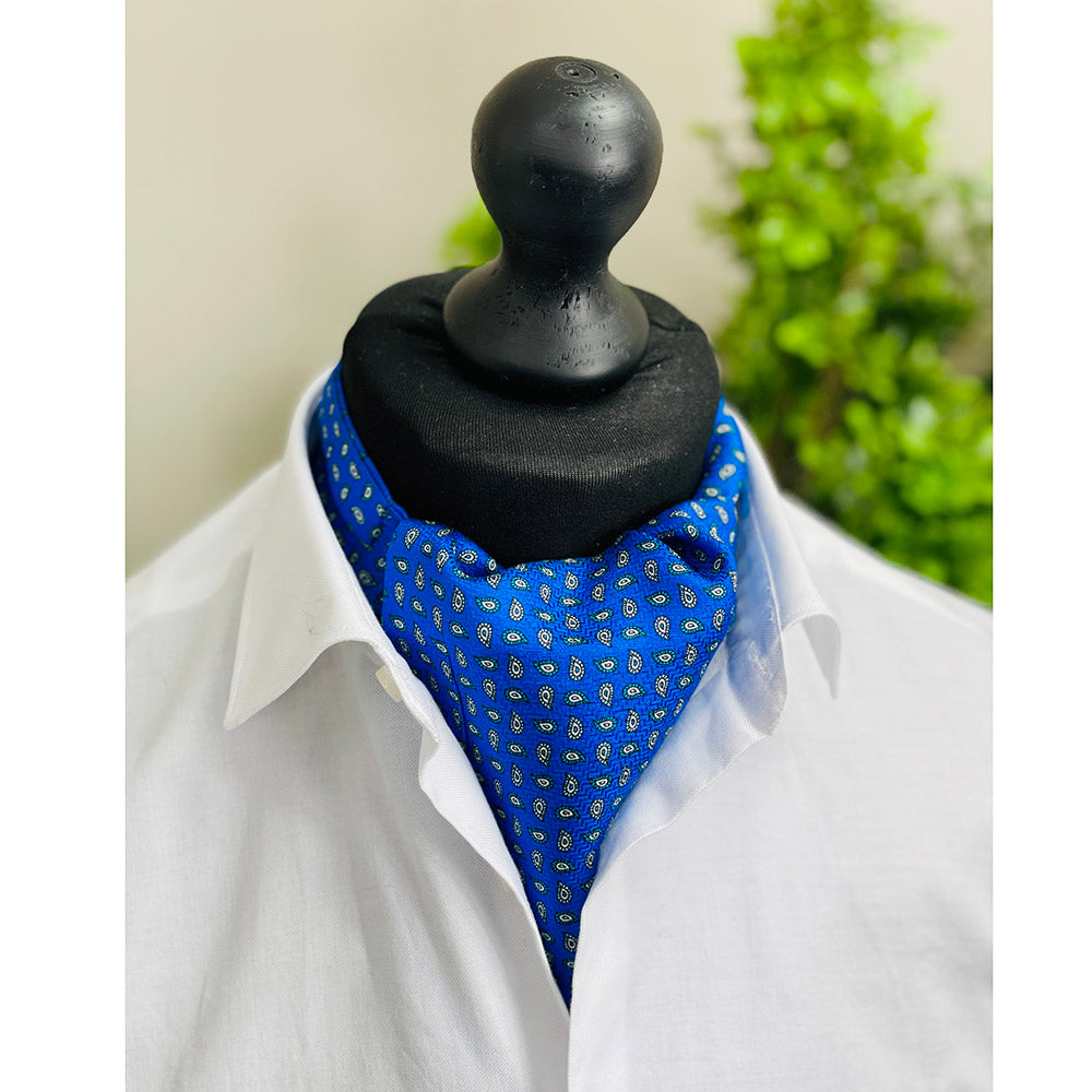 Kirkkaan sininen kuviollinen ascot-huivi⎪ Bojua