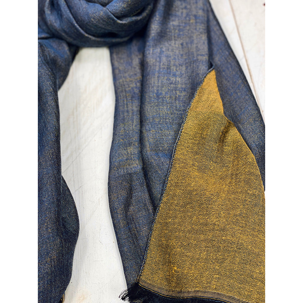 Dark blue paisley pattern scarf ⎪ Bojua