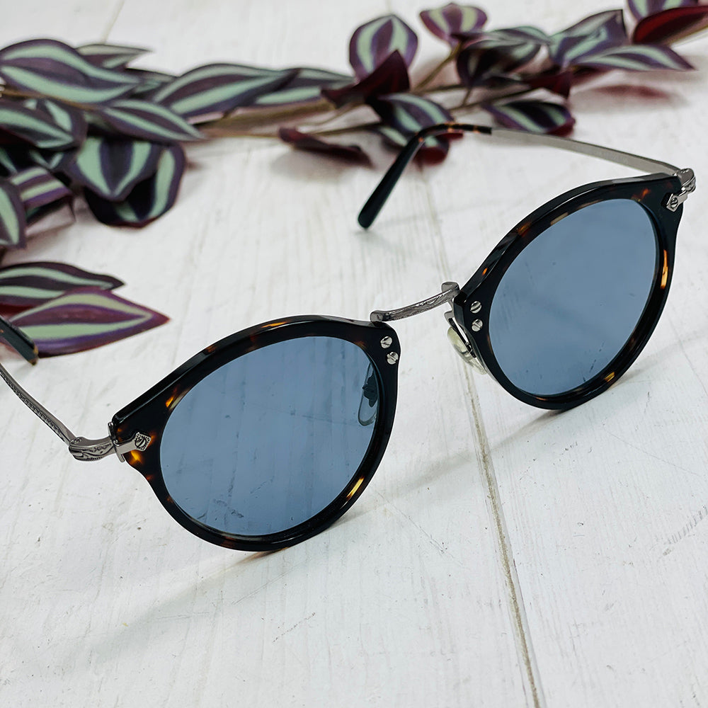 Dark brown sunglasses⎪ Tage Tortoise⎪ JohNocera