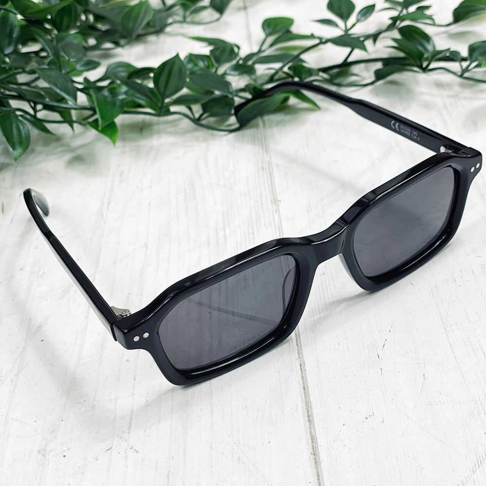 Black sunglasses ⎪ Genn Smoke ⎪ JohNocera