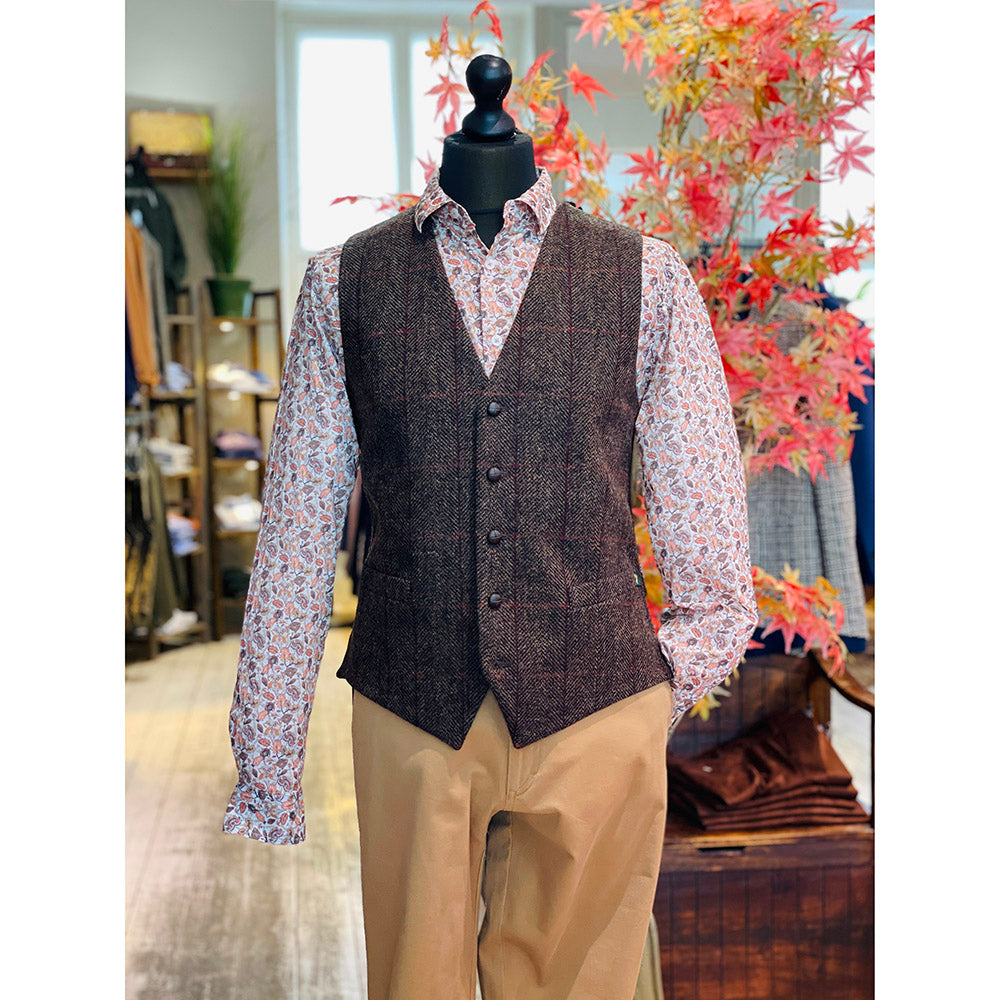 Ruskea ruudullinen tweed- liivi ⎪ Mucros Weavers
