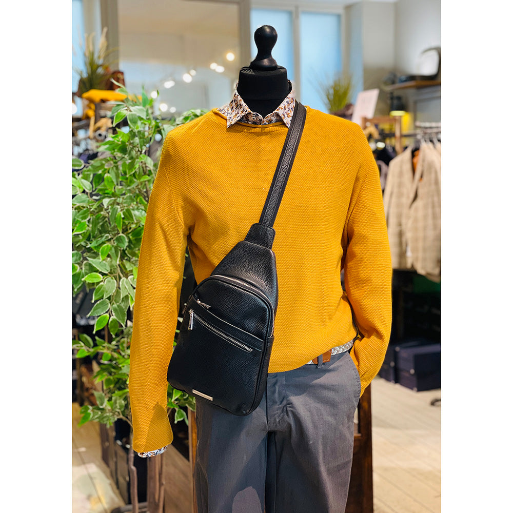 Musta crossbody- nahkalaukku ⎪ Albert ⎪ Tuscany Leather