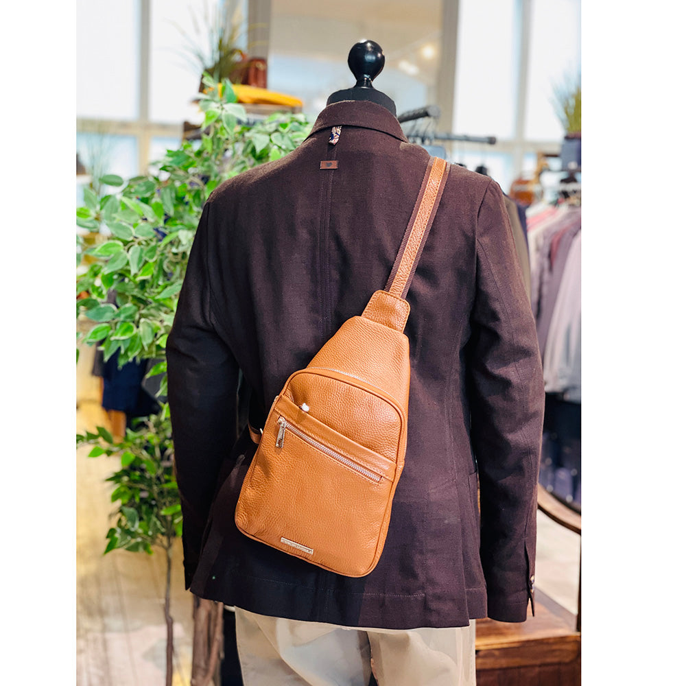 Vaaleanruskea crossbody- nahkalaukku ⎪ Albert ⎪ Tuscany Leather