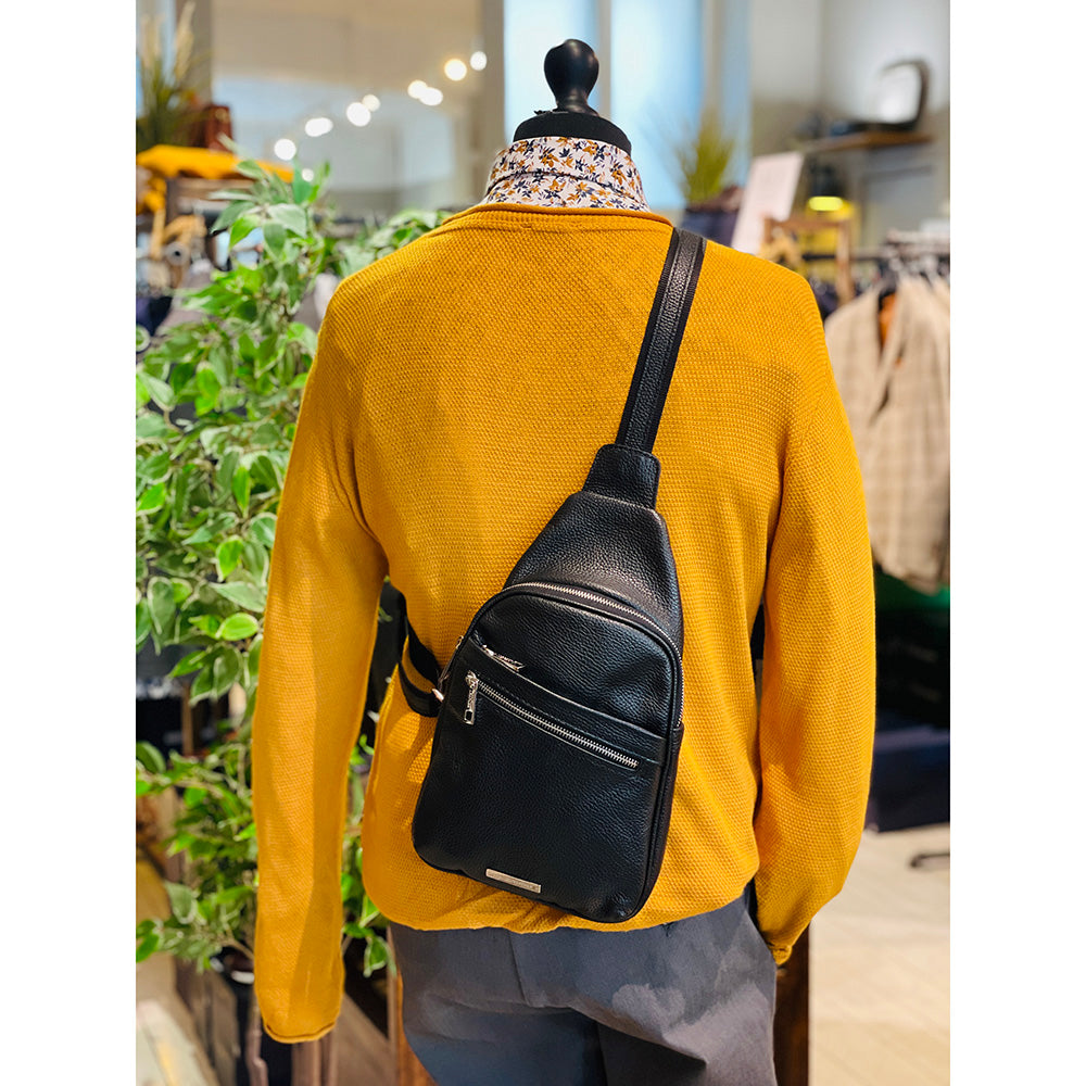 Musta crossbody- nahkalaukku ⎪ Albert ⎪ Tuscany Leather