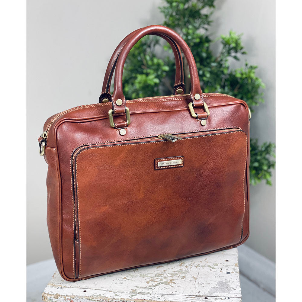 Large honey-colored leather briefcase 15.6"⎪ Pisa⎪ Tuscany Leather