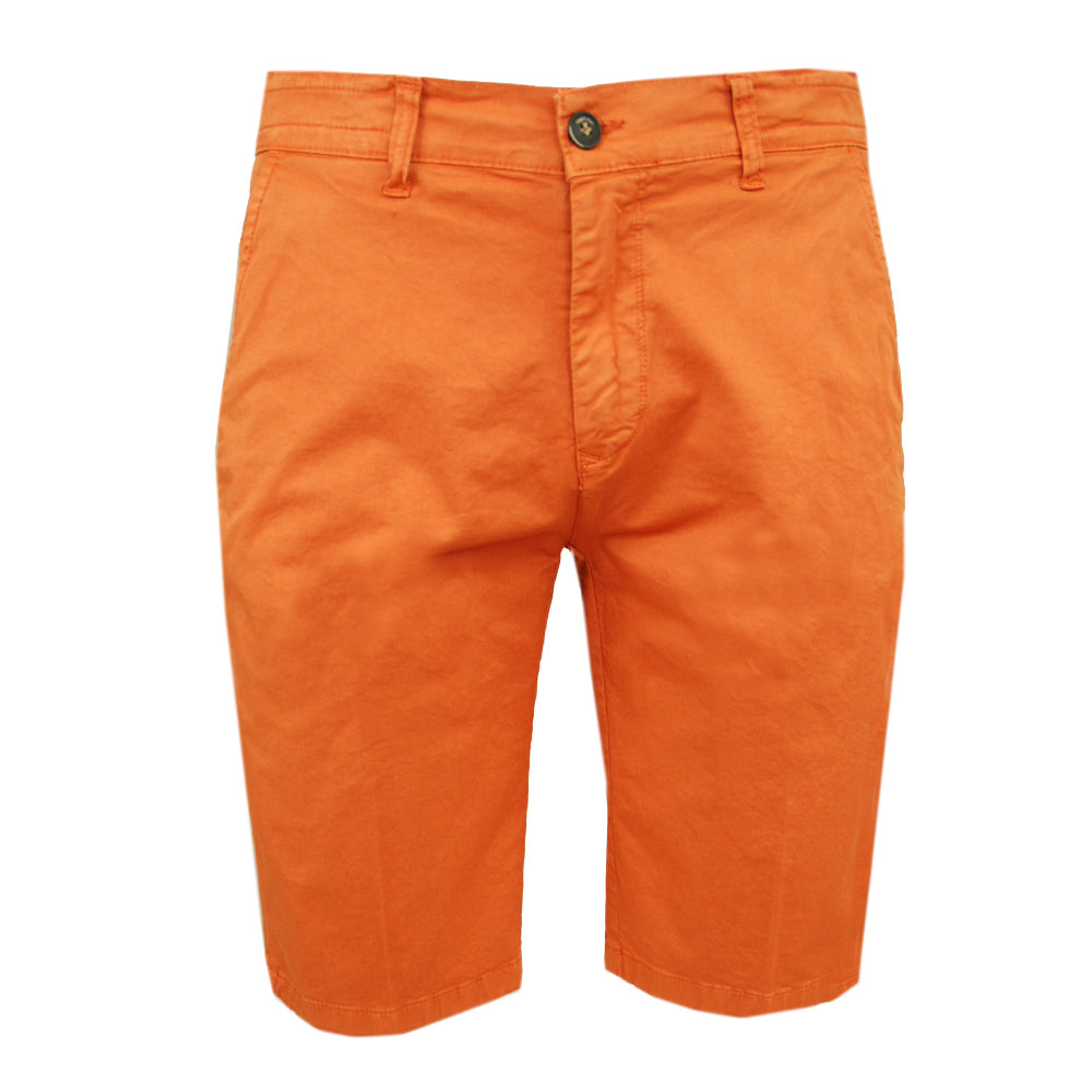 Oranssit shortsit ⎪ Xagon Man