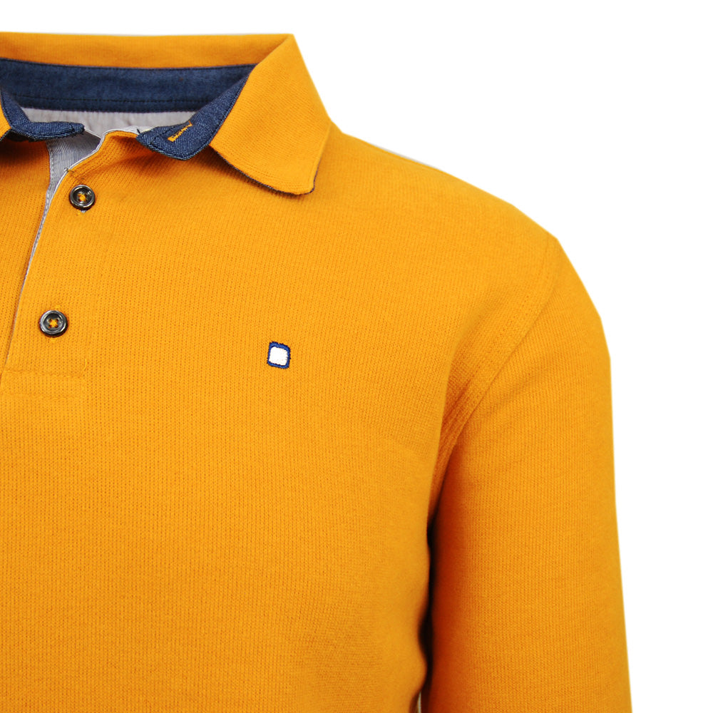 White polo shirt with turquoise pattern ⎪ Pattern ⎪ Yellow Skin