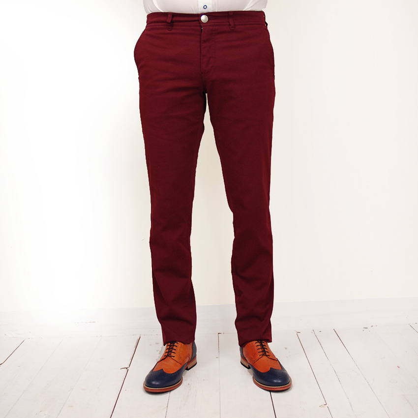 Burgundy chinot⎪ Reykjavik District