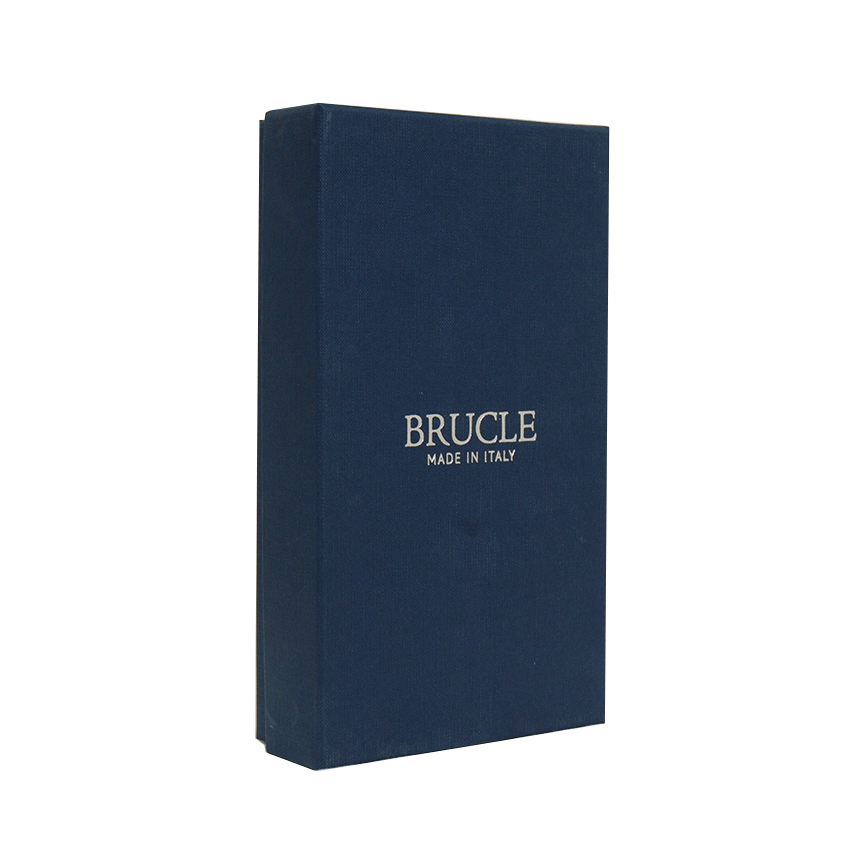 Mustavalkoiset henkselit⎪ Brucle