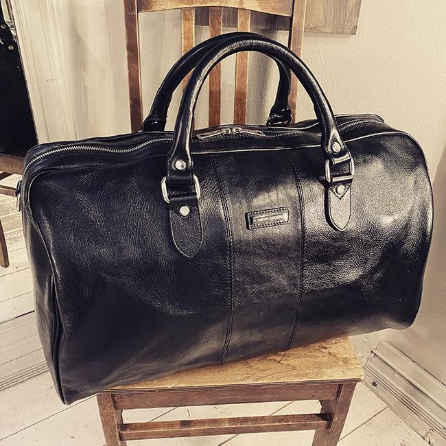 Black large weekend bag ⎪ Lisbona