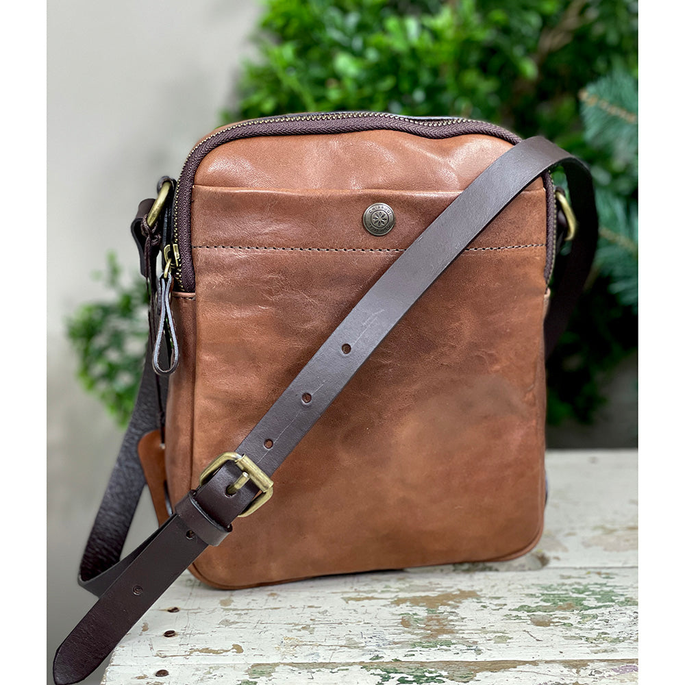Pieni ruskea messenger laukku ⎪ Old Tuscany⎪ Chiarugi
