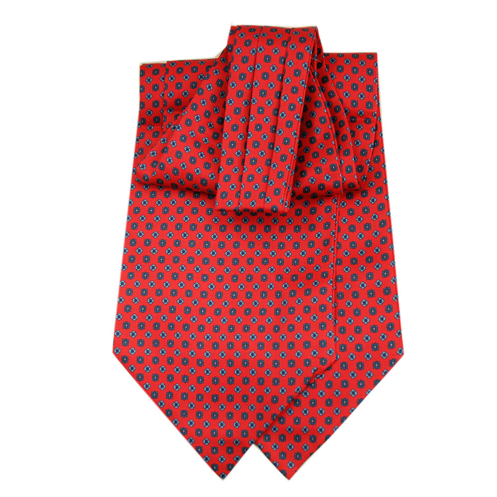 Leuchtend rotes Ascot-Tuch ⎪Giorgio Redaelli