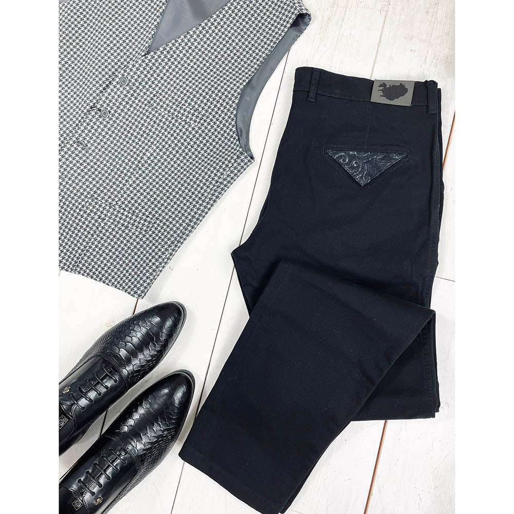 Black chinos⎪Reykjavik District