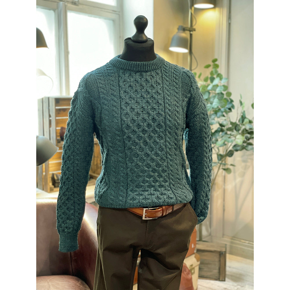 Grüner Strickpullover ⎪ Moos ⎪ Aran Crafts