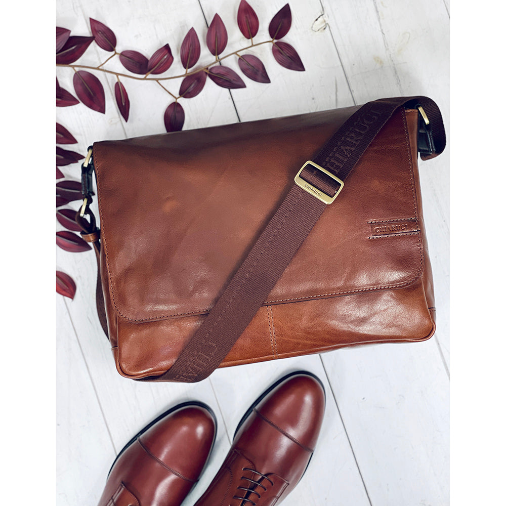 Large brown leather messenger bag 14' ⎪Chiarugi