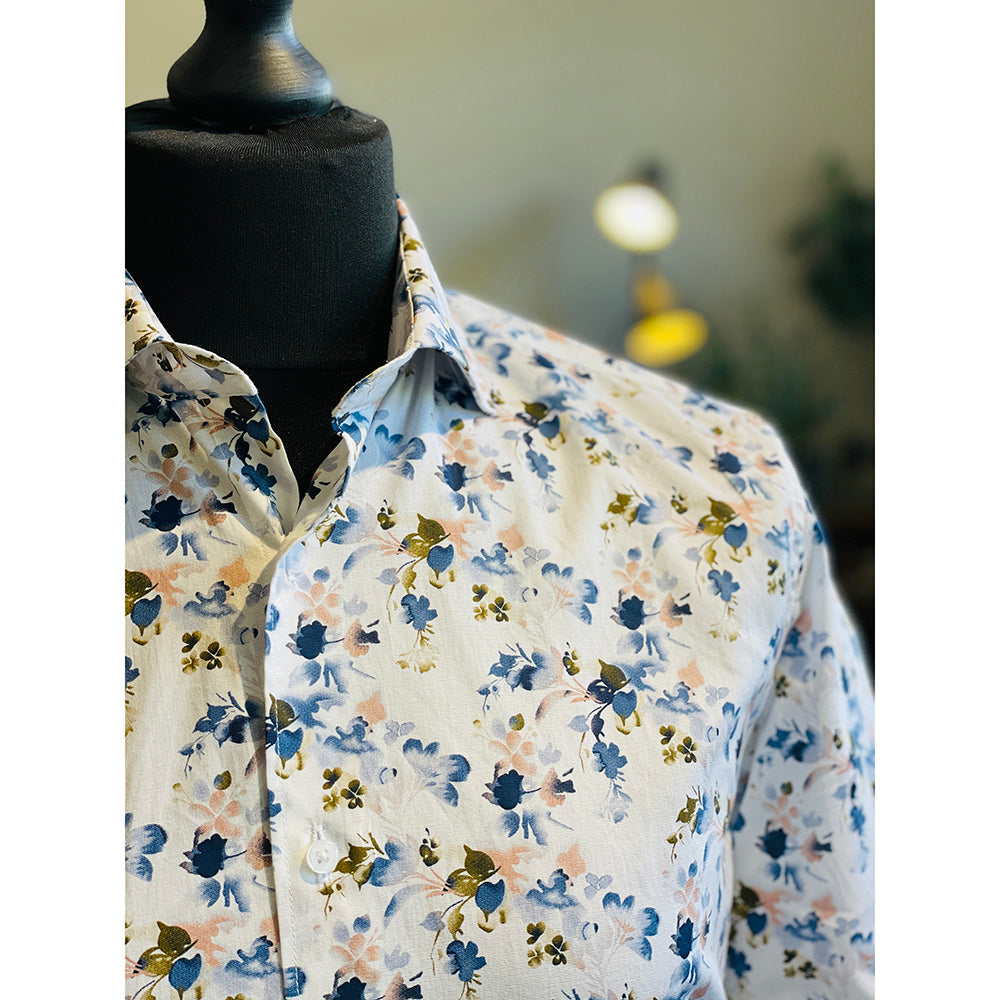 Valkoinen kauluspaita sinisellä / vaaleanpunaisella kuviolla⎪ Volterra  ⎪ Circus Red