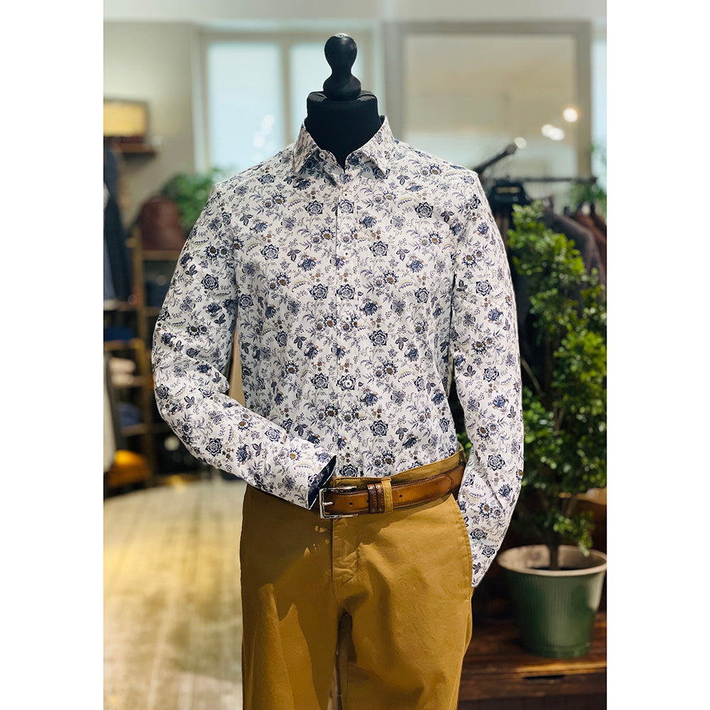 Valkoinen kuviollinen kauluspaita ⎪ Volterra  ⎪ Circus Red