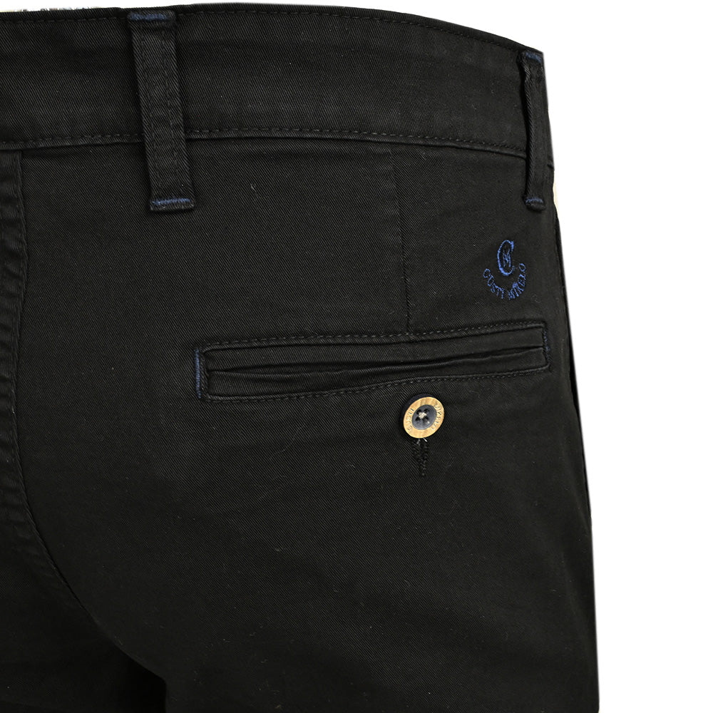 Mustat housut ⎪ Andres Chinos ⎪C. Mikelo