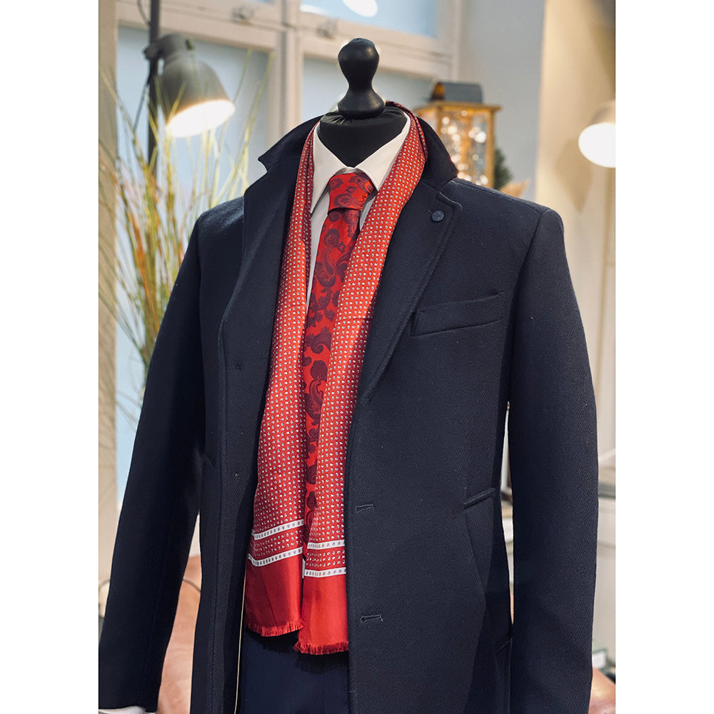 Dunkelrotes gemustertes Seidentuch mit Wollfutter ⎪ Giorgio Redaelli