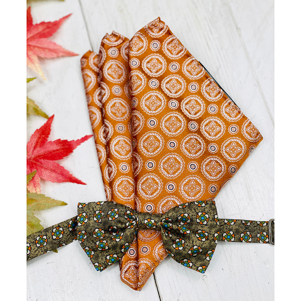 Brown patterned bow tie and orange pocket square set ⎪  Giorgio Redaelli