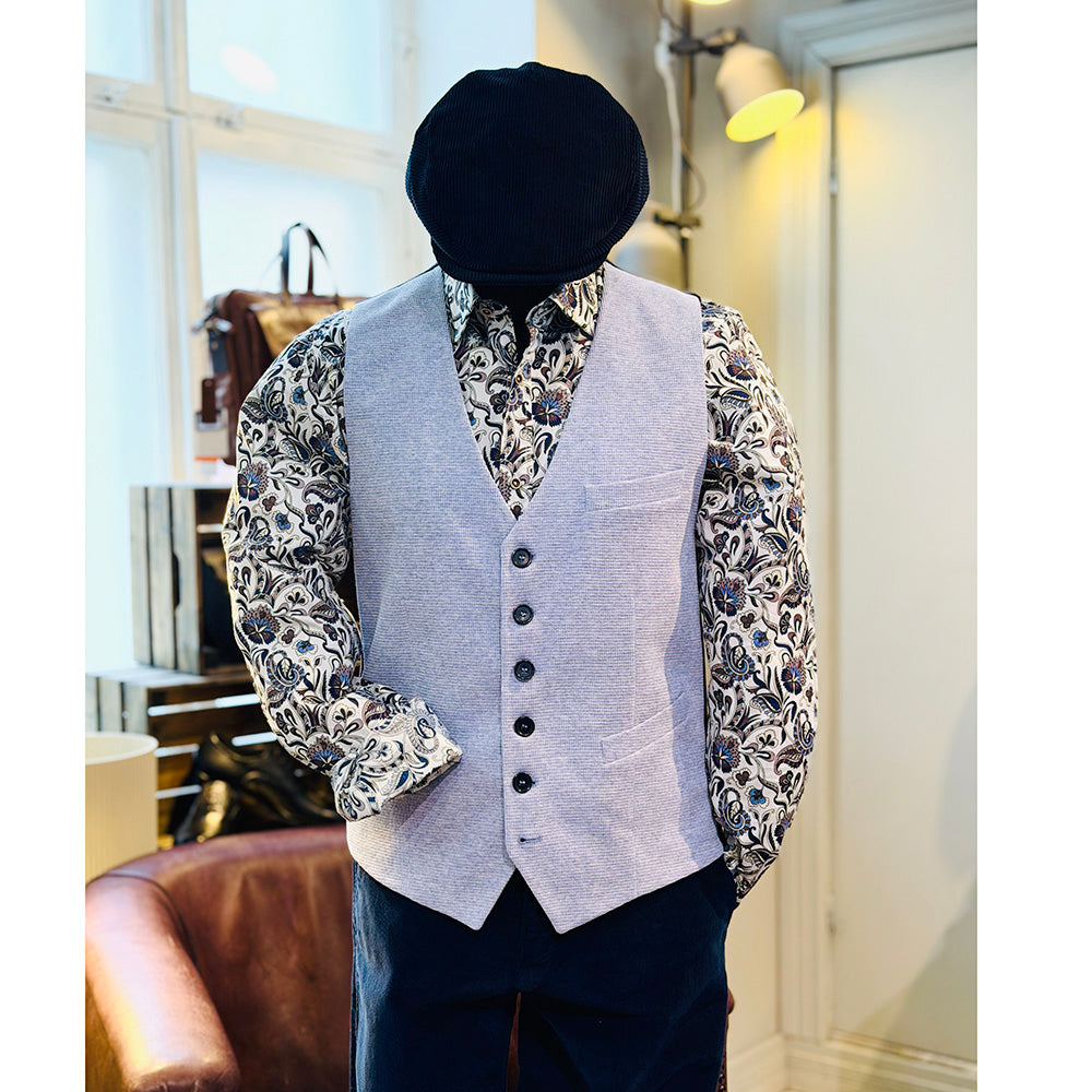 Light Blue Vest ⎪ Nous
