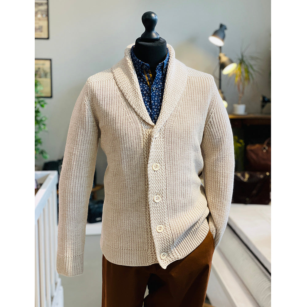 Beige cardigan with buttons ⎪ Marco ⎪ Leonardo