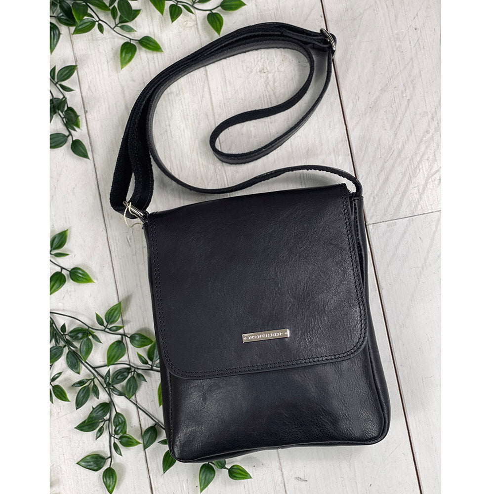 Pieni matta musta Messenger-Tasche ⎪John ⎪TL