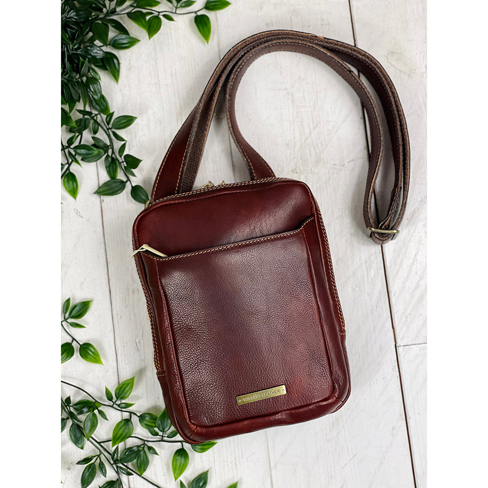 Pieni matta ruskea messenger laukku ⎪ Mark ⎪ Tuscany Leather