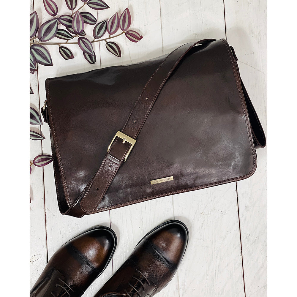 Große Messenger-Ledertasche dunkelbraun 15,6"⎪ Tuscany Leather