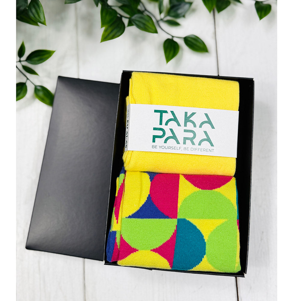 Sukat lahjalaatikossa ⎪ Colorful ⎪ Takapara