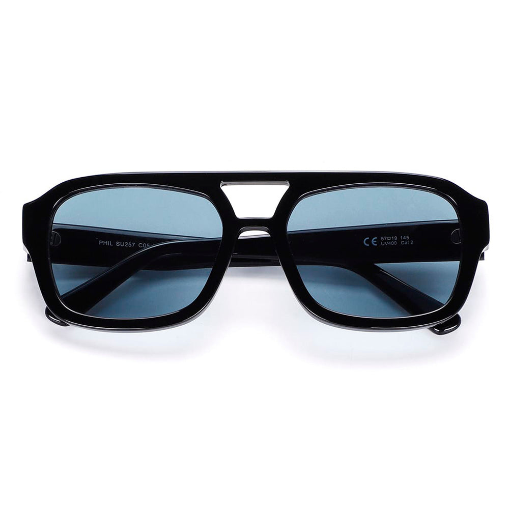 Schwarze Sonnenbrille mit bläulichen Gläsern⎪ Phil ⎪ JohNocera
