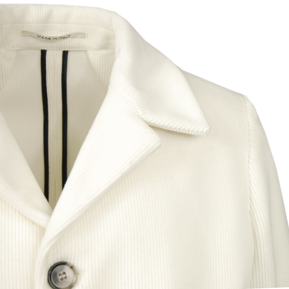White overcoat ⎪ Exhibit